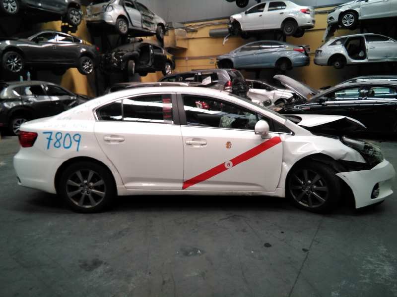 toyota avensis (t27) del año 2006
