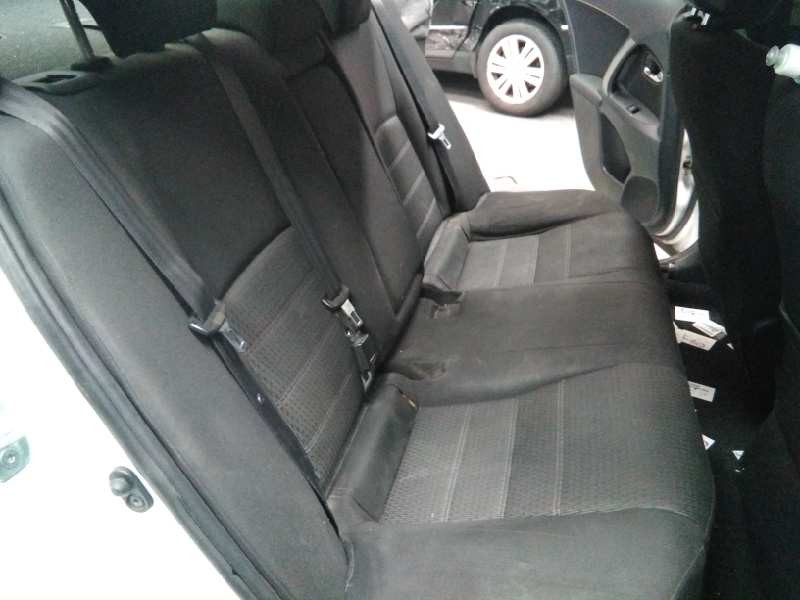 toyota avensis (t27) del año 2006