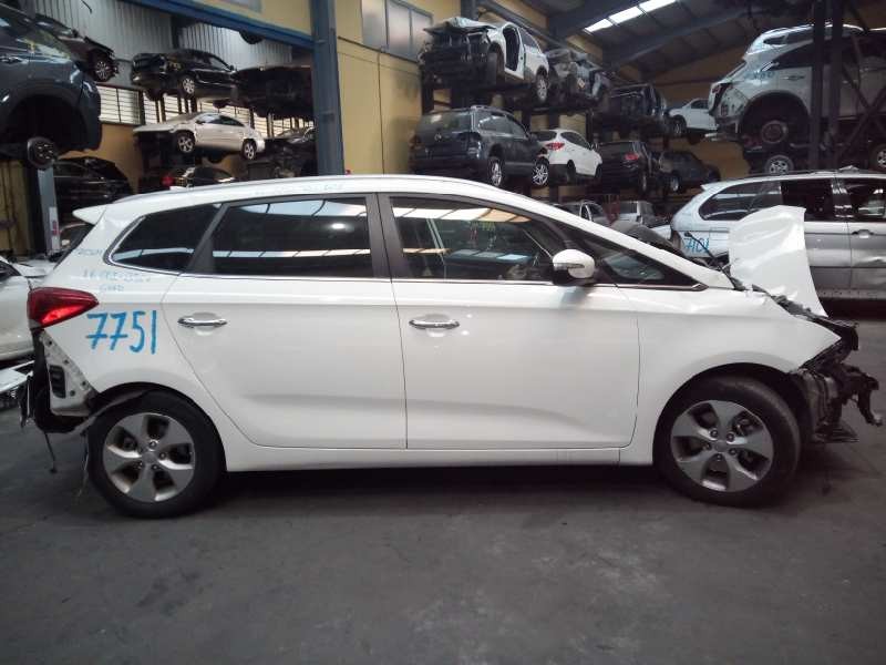 kia carens ( ) del año 2016