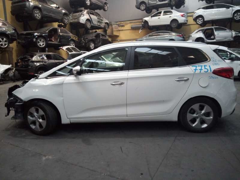 kia carens ( ) del año 2016