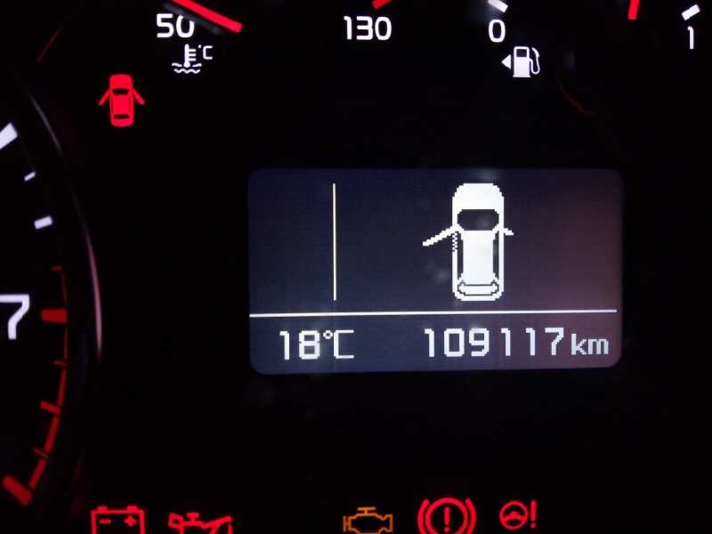 kia carens ( ) del año 2016