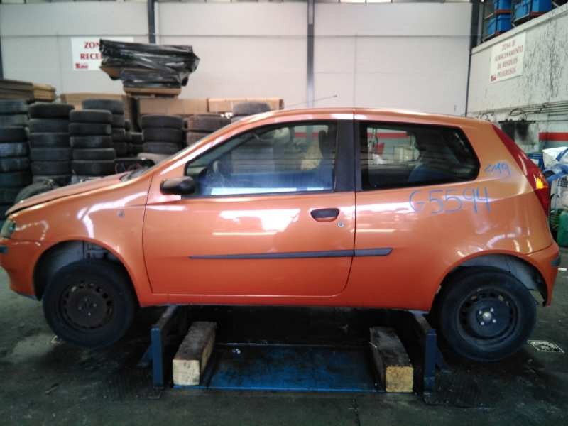 fiat punto berlina (188) del año 2000