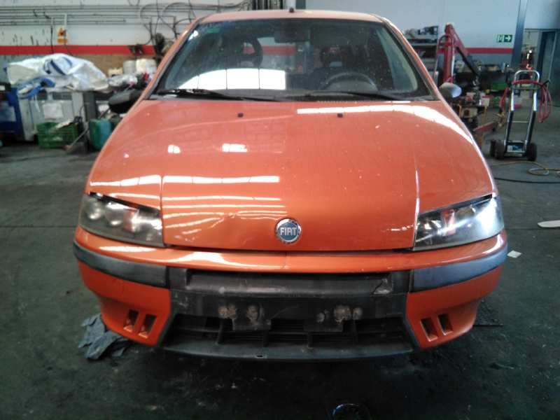 fiat punto berlina (188) del año 2000