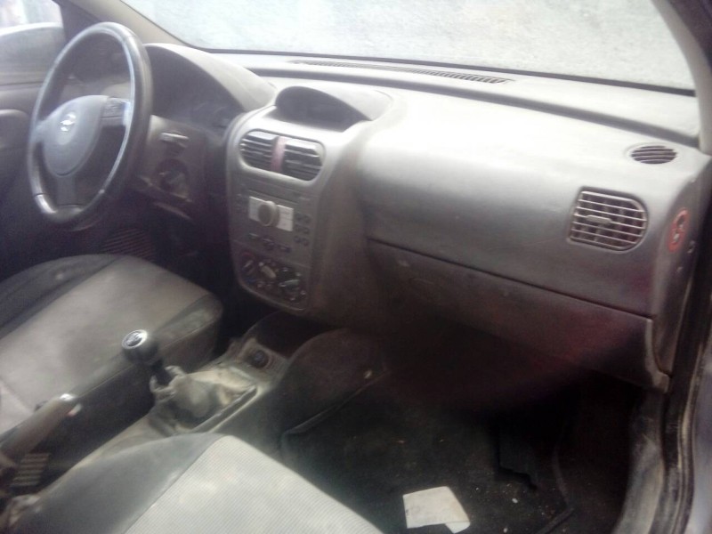 opel corsa c del año 2005