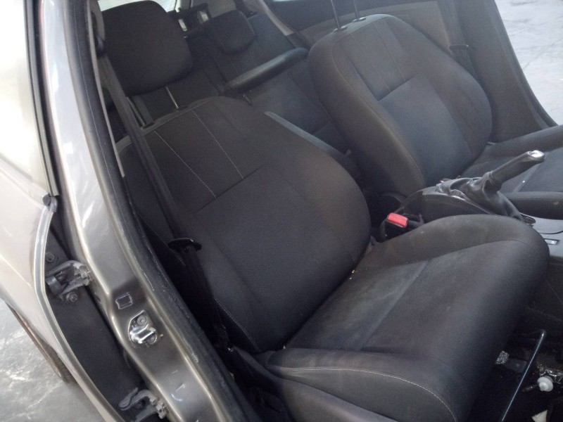renault megane iii berlina 5 p del año 2011