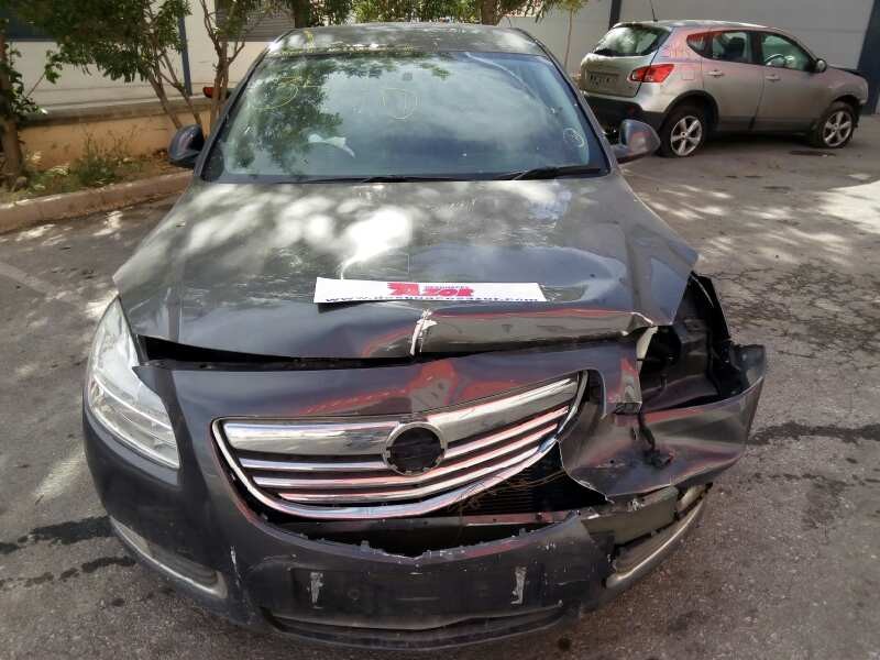 opel insignia berlina del año 2008