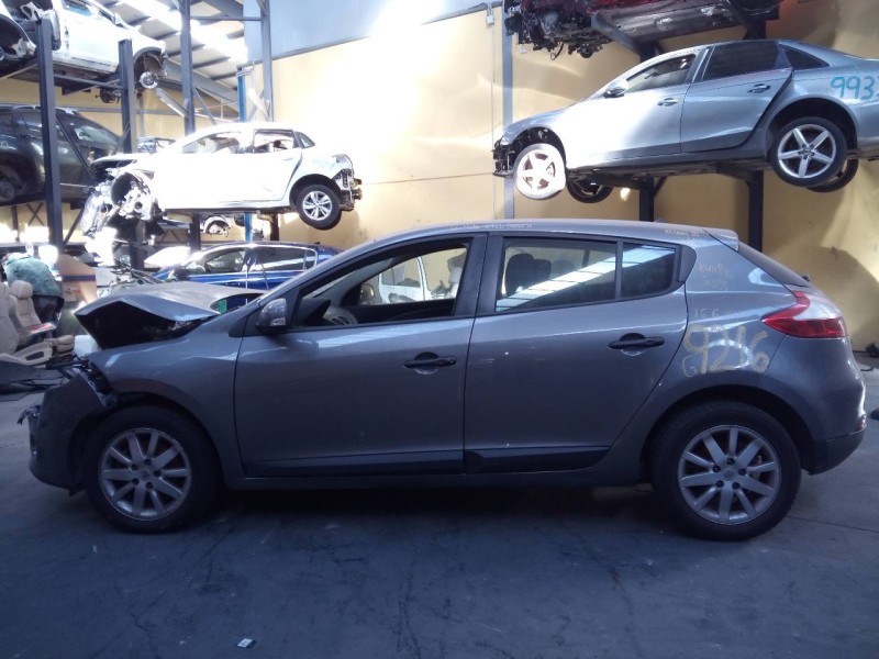 renault megane iii berlina 5 p del año 2011