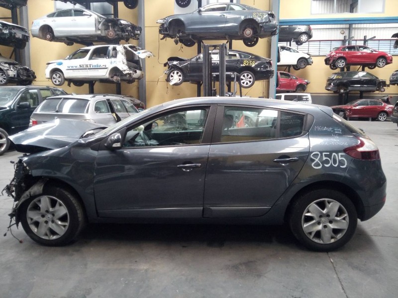 renault megane iii berlina 5 p del año 2013