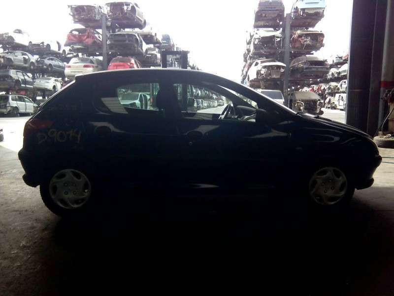 peugeot 206 berlina del año 2002