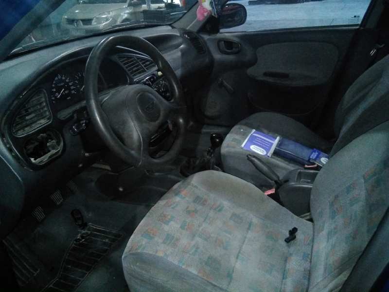 daewoo lanos del año 1999