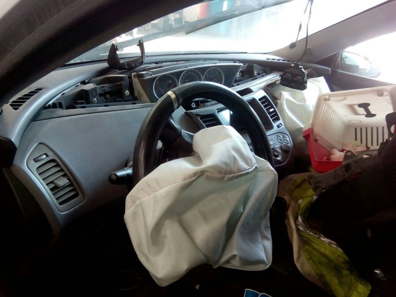 nissan primera berlina (p12) del año 2003