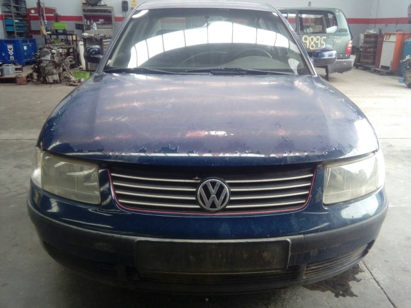 volkswagen passat berlina (3b2) del año 1999