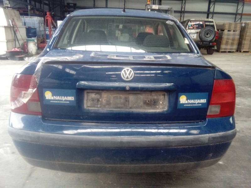 volkswagen passat berlina (3b2) del año 1999
