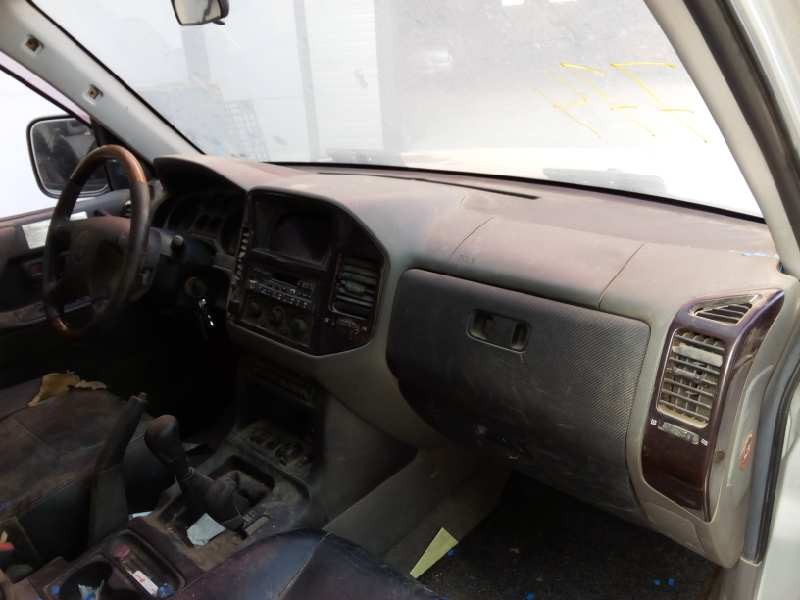 mitsubishi montero (v60/v70) del año 2001
