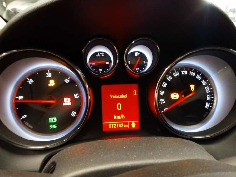 opel astra j lim. del año 2011
