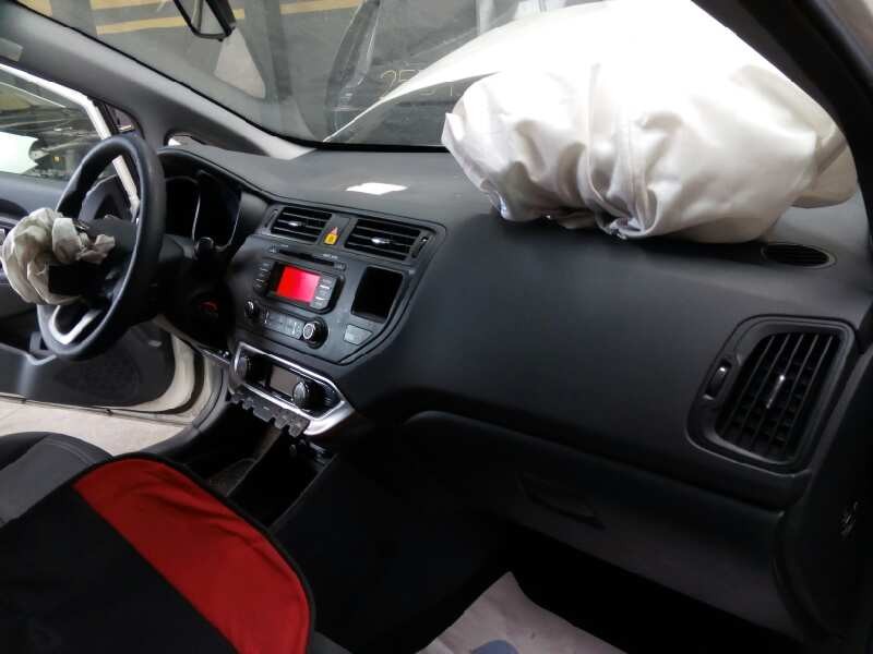 kia rio del año 2013