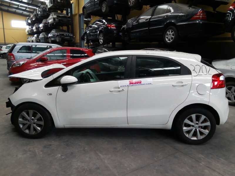 kia rio del año 2013