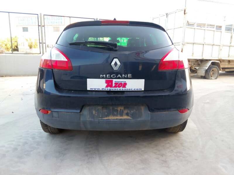renault megane iii berlina 5 p del año 2011