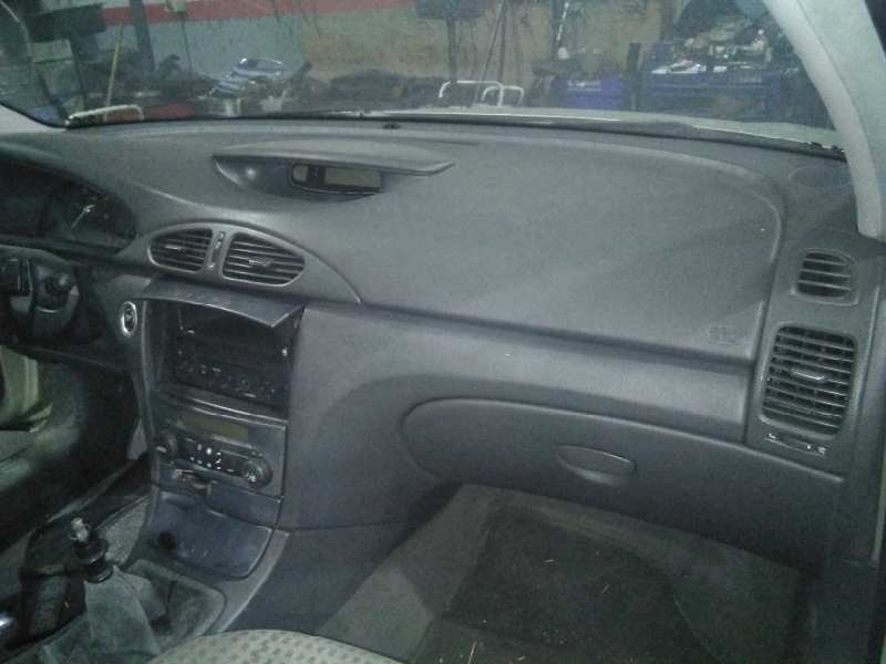 renault laguna ii (bg0) del año 2003