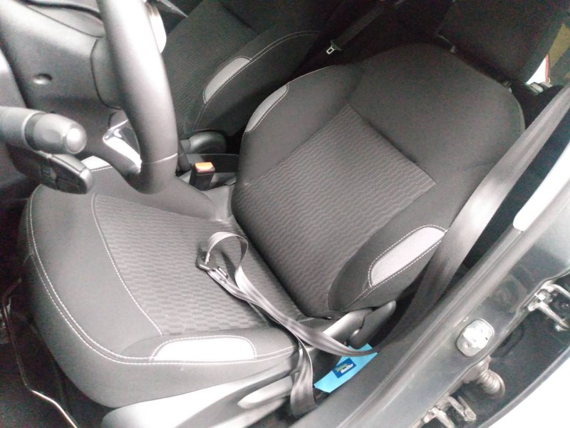 peugeot 208 del año 2016