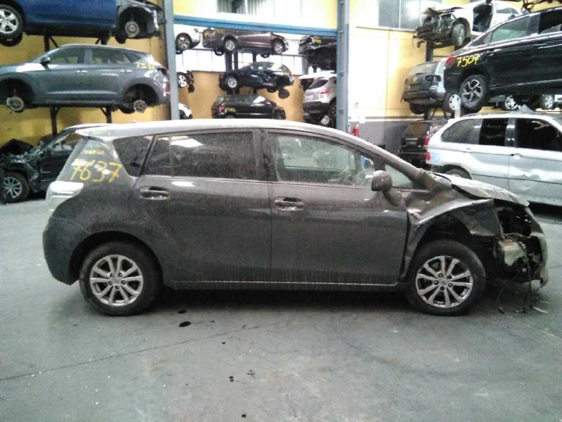 toyota verso del año 2011