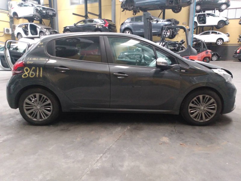 peugeot 208 del año 2016