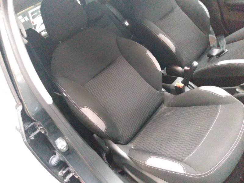 peugeot 208 del año 2016