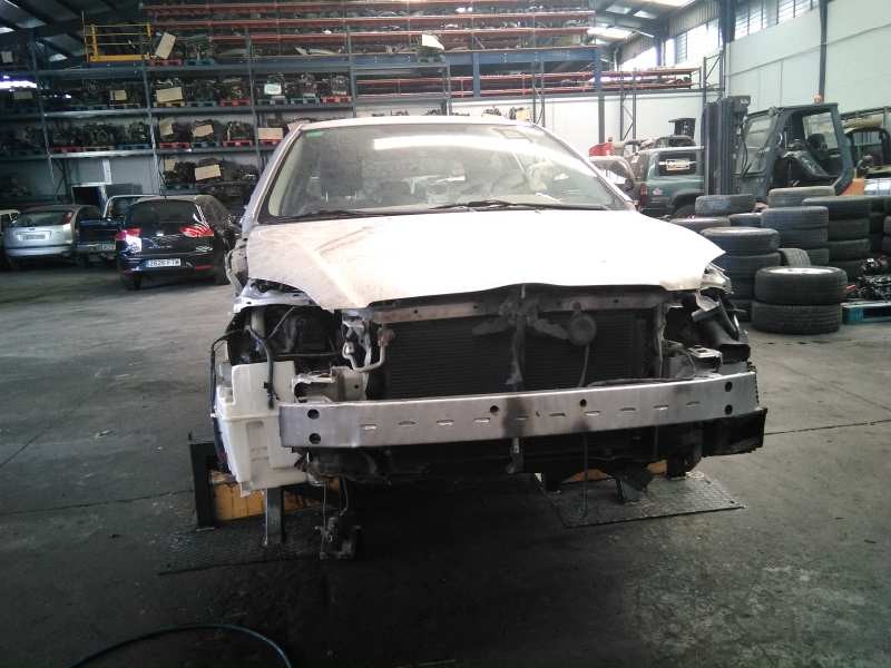 toyota corolla (e12) del año 2003