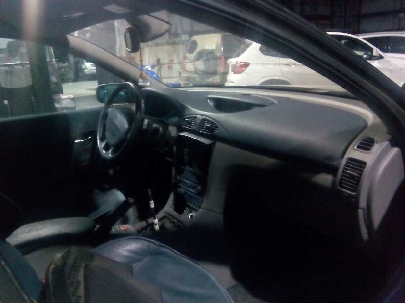 renault laguna ii (bg0) del año 2001