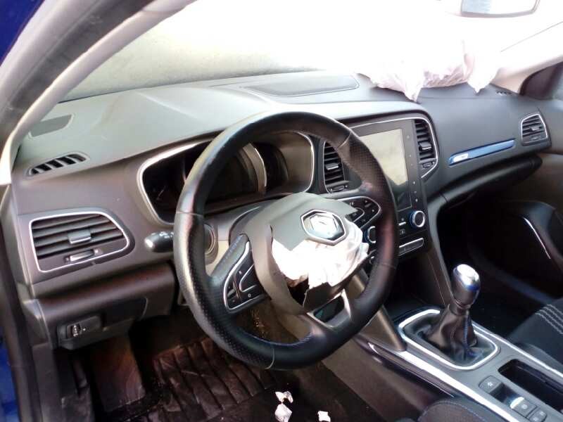 renault megane iv berlina 5p del año 2018