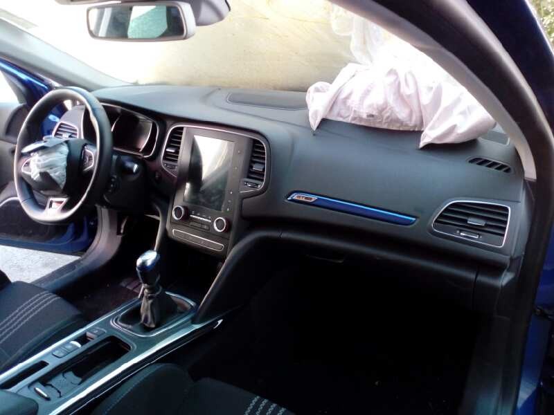 renault megane iv berlina 5p del año 2018