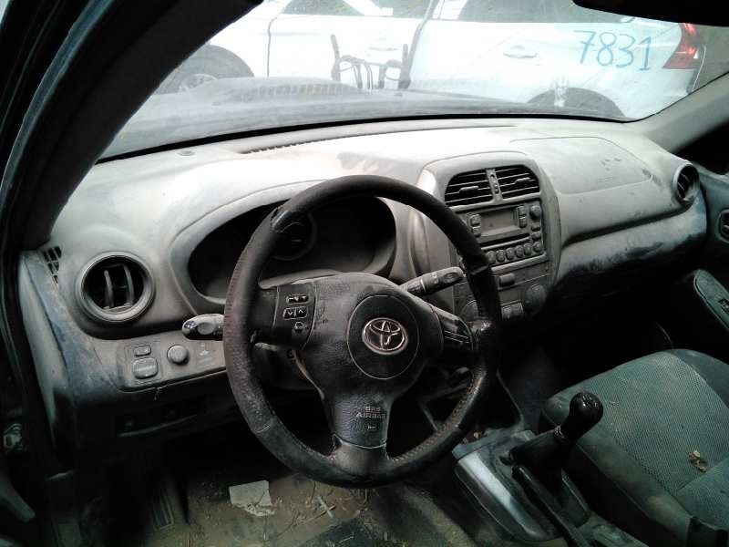 toyota rav 4 (a2) del año 2003