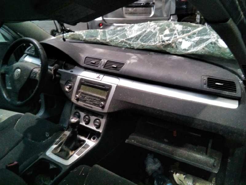 volkswagen passat variant (3c5) del año 2009
