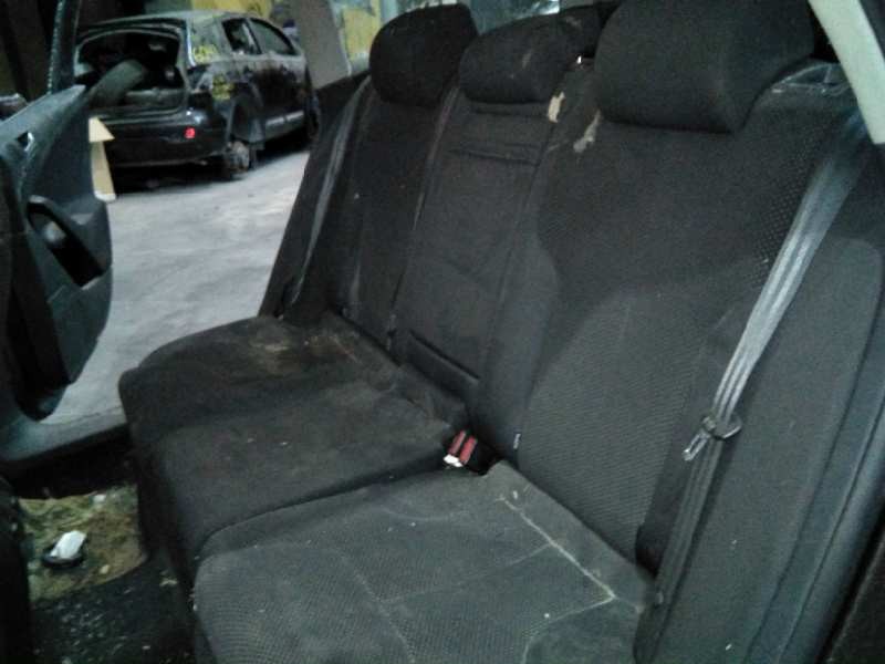 volkswagen passat variant (3c5) del año 2009