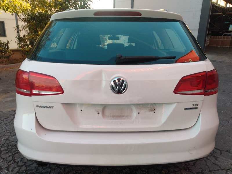volkswagen passat variant (365) del año 2012