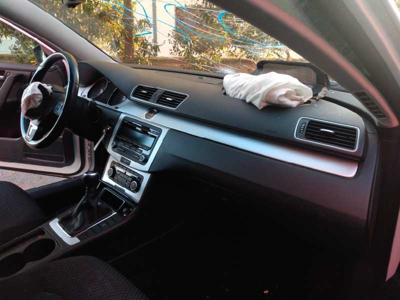 volkswagen passat variant (365) del año 2012