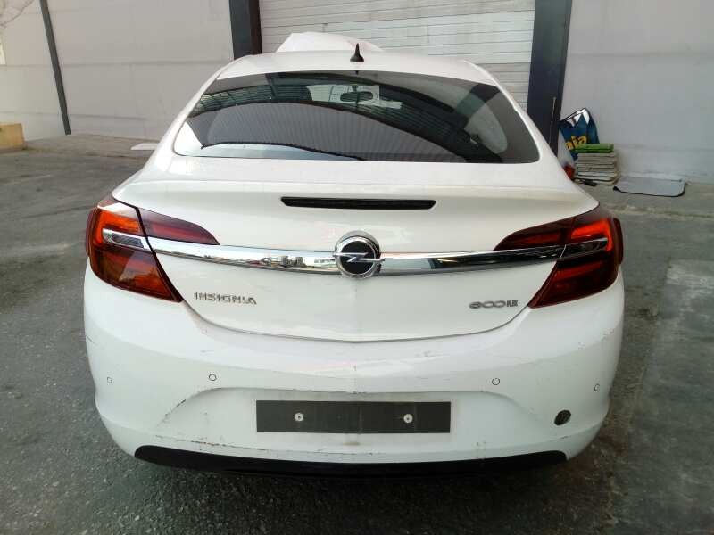opel insignia berlina del año 2013