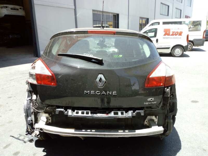 renault megane iii berlina 5 p del año 2009