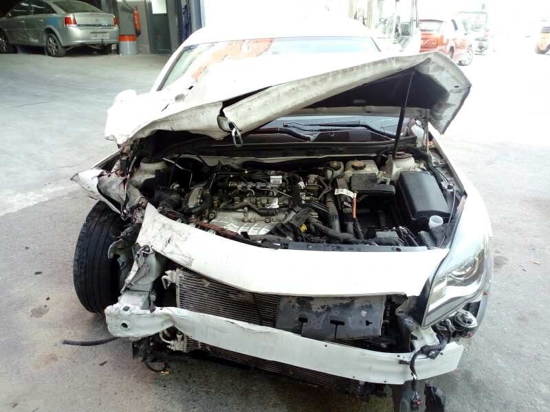 opel insignia berlina del año 2013