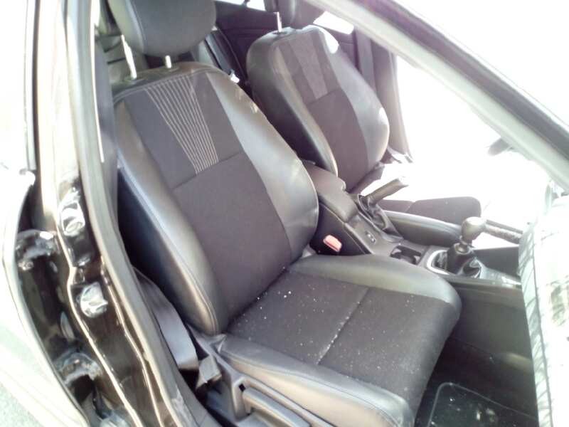 renault megane iii berlina 5 p del año 2009