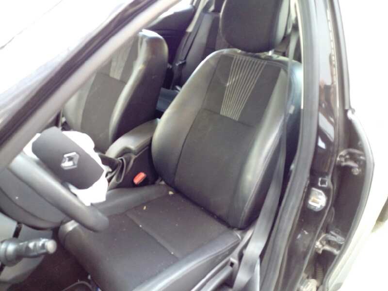 renault megane iii berlina 5 p del año 2009