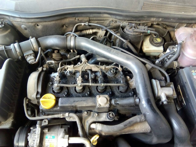 opel astra h berlina del año 2004