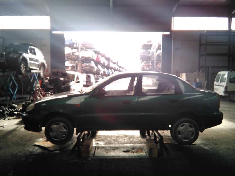 daewoo lanos del año 2002
