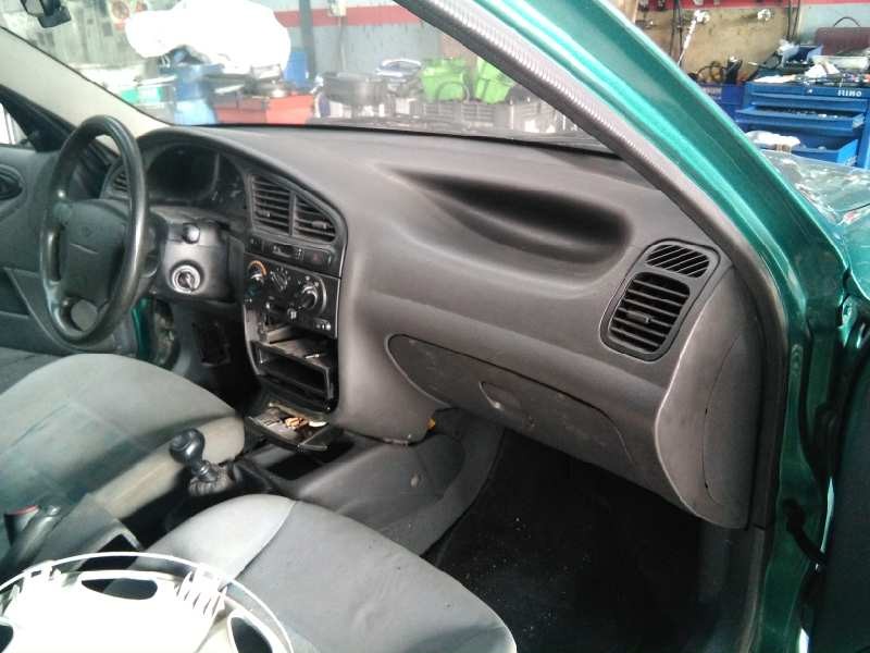 daewoo lanos del año 2002