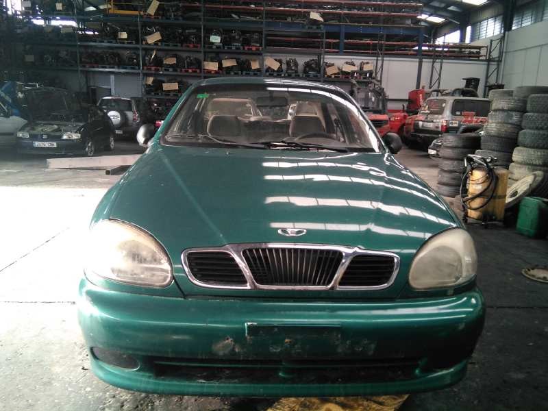 daewoo lanos del año 2002