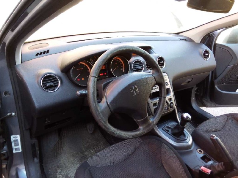 peugeot 308 del año 2008