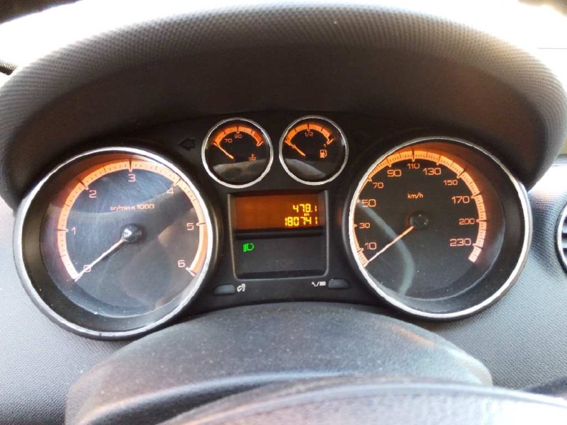 peugeot 308 del año 2008