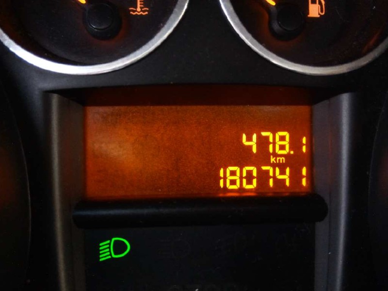 peugeot 308 del año 2008