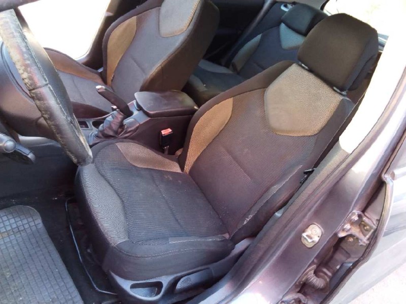 peugeot 308 del año 2008