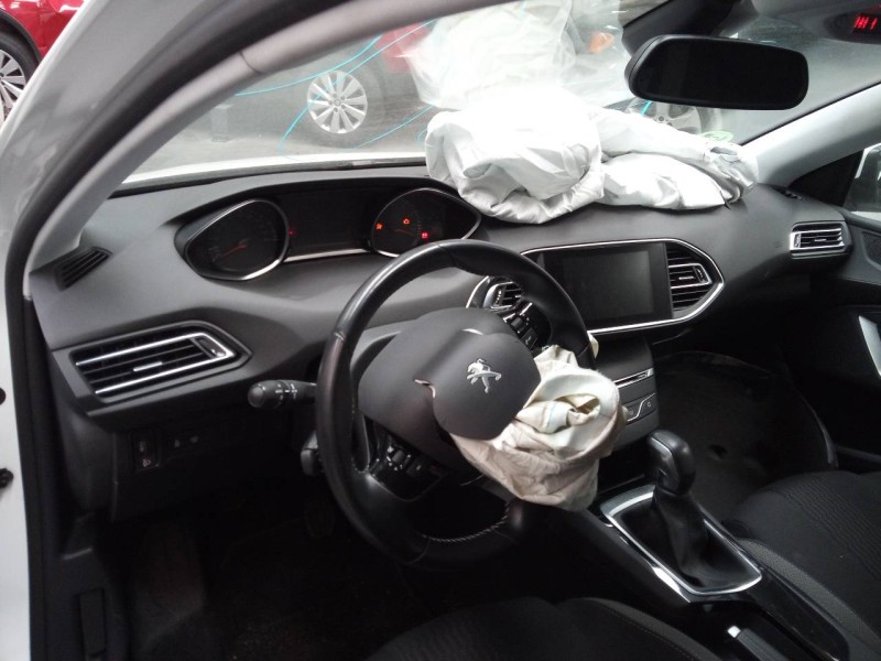 peugeot 308 del año 2014